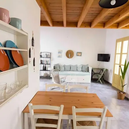 Aegli Deluxe Apartment *